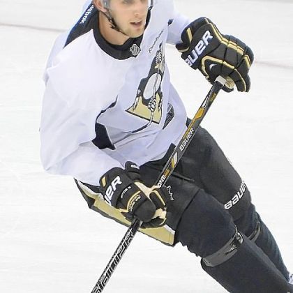 Penguins center Brandon Sutter looks for pass while working out with his new teammates Thursday at an informal practice at Consol Energy Center. Sutter was acquired in the trade that sent Jordan Staal to Carolina.
