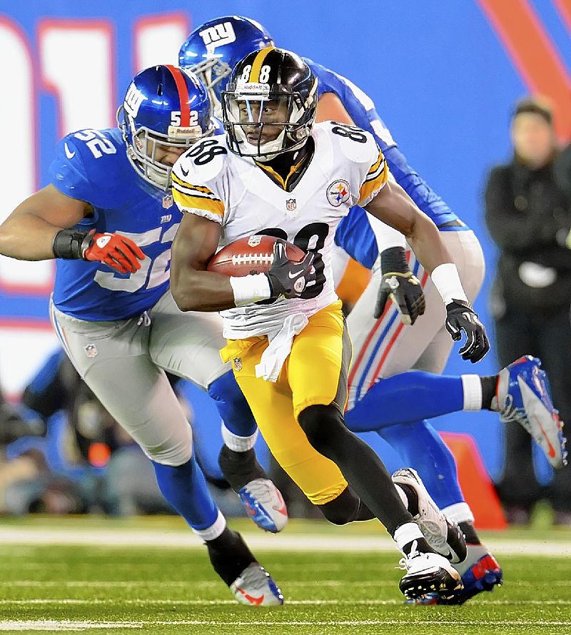 Sanders signs offer sheet; Sunday deadline for reply