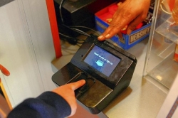 Carnegie Mellon students show fingerprints are the future of buying