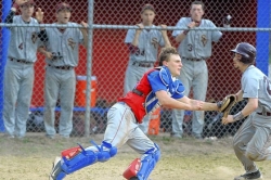 East Xtra: Experienced Jeannette battles for section title