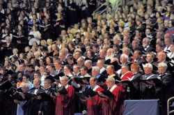 'Singing City': 2,000 voices make beautiful music together with the Pittsburgh Symphony Orchestra
