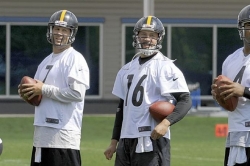 Steelers will take a long look at QBs in draft
