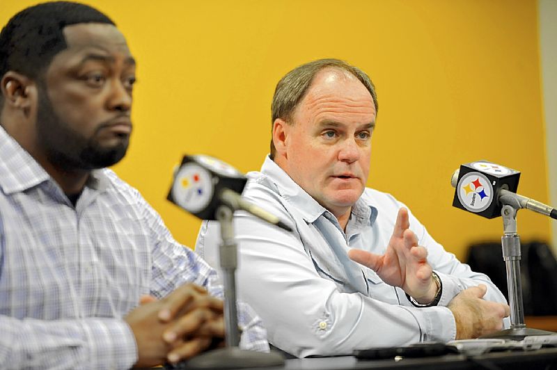 Kevin Colbert: Steelers unlikely to make a move before NFL draf…