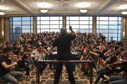 Tonight: Manfred Honeck leads local symphonies at Heinz Hall