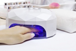 WhoWHATWhereWhy: The perils of gel manicures