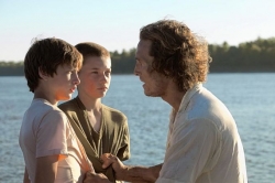 Film clips: 'Mud' pulls you in; 'King's Faith' earnest