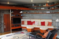Homes designed by Wright apprentices reflect his Usonian principles