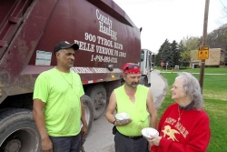 Liberty woman repays trash haulers' help with baked goods