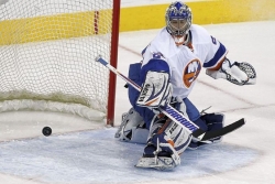Collier: Veteran Nabokov puts pieces together for Islanders