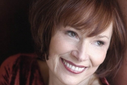 Cabaret singer Karen Akers salutes Cole Porter
