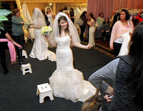 non-profit wedding dresses to loan houston