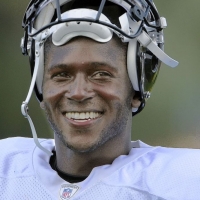 Steelers star Brown treats Clairton football team to an evening of fun