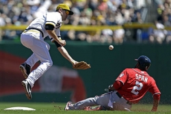 Jordy Mercer returns in hurry
