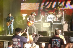 Ted Nugent, Styx and REO crank out the FM classics