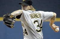 Estrada outduels Burnett again, 2-1