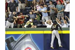Pirates lose to Braves, 5-4, in extra innings