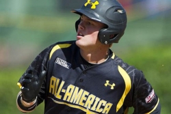 Pirates pick outfield and catcher prospects in first round of MLB draft