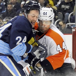 Pens, Flyers discussing game at Penn State's Beaver Stadium