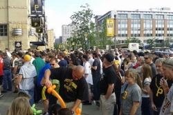Pirates' advice to avoid long waits at PNC Park: Come early