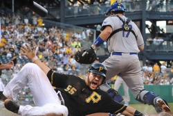 Locke is key as Pirates shut out Dodgers, 3-0