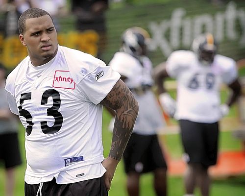Steelers' Pouncey apologizes on Twitter for 'Free Hernandez' ha…