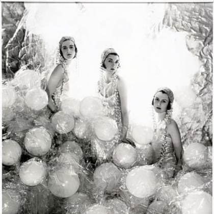 Cecil Walter Hardy Beaton's 1920 photo of Baba Beaton, Wanda Baille-Hamilton and Lady Bridget Poulett.