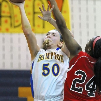 Senior forward Sara Pilarski leads Hampton in scoring.