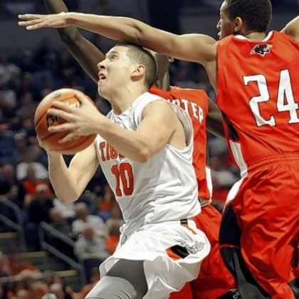 Drew Cook, driving to the hoop against Imhotep last March in PIAA title game, plays a vital role for Beaver Falls.