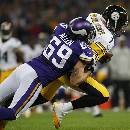 Steelers trail Vikings 20-10 at half