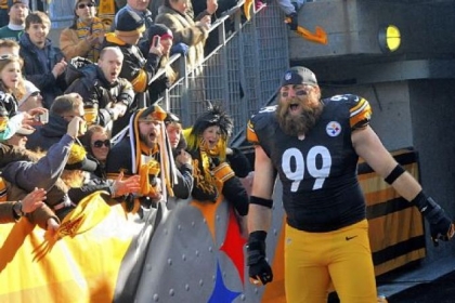 The Steelers' Brett Keisel takes the field for the Steelers-Bengals match-up at Heinz Field on Dec. 23.