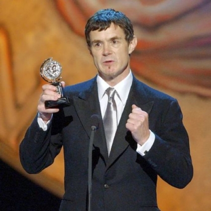 Costume designer Martin Pakledinaz, shown accepting a 2002 Tony for "Thoroughly Modern Millie," was inducted posthumously into the Theater Hall of Fame Monday.