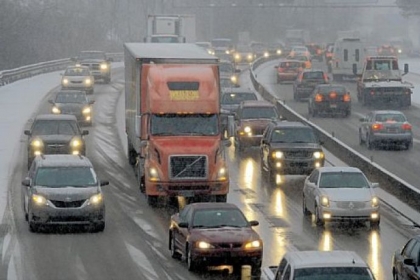 Outbound traffic creeps up Green Tree hill Monday evening on the Parkway West.