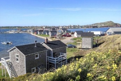 Isle de la Madeleine in the Madeleine Archipelago is home to 13,000 Acadians.