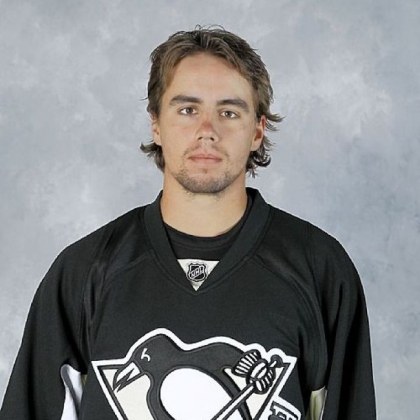 Penguins defenseman Matt Niskanen made some progress over the weekend in recovering from a right ankle injury.