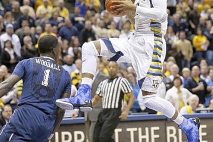 Marquette's Vander Blue scored 19 points -- 14 in the first half -- in a win against Pitt Saturday.