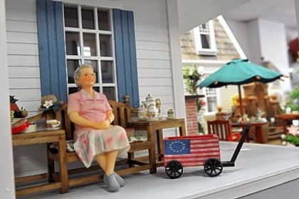 A display titled "Rose" also is at Lynlott Miniatures Dollhouse Junction in Aspinwall.