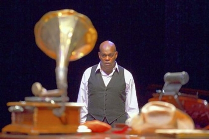 Jubilant Sykes plays Roland Hayes in Daniel Beaty's "Breath & Imagination" at City Theatre.