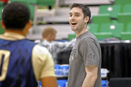 Pitt assistant coach Jason Richards was the point guard for the 10th-seeded Davidson team that made an improbable Elite Eight run led by current NBA star Stephen Curry.