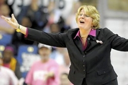 Recruiting failures, high hopes, loss of key aides foiled former Pitt women's coach Berenato