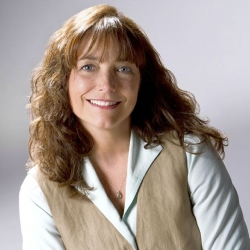 'Indiana Jones' star Karen Allen drops into Steel City Con
